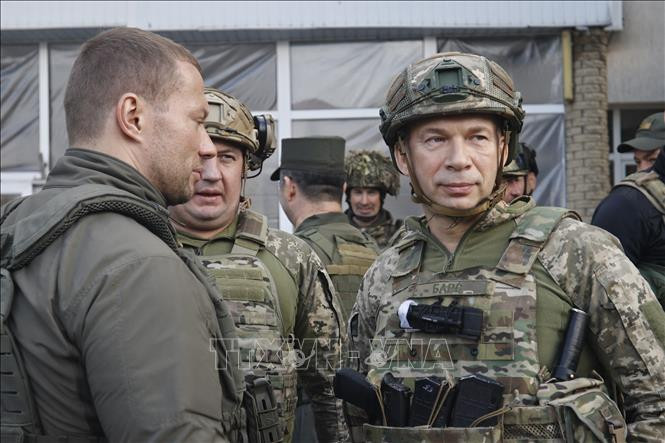 Tổng tư lệnh mới của Ukraine, Tướng Syrskyi thừa nhận tình hình ở mặt trận rất thụ động và tình hình của họ ngày càng xấu đi. Đến ngày 17/2, Tướng Syrskyi chính thức tuyên bố rút quân khỏi “chảo lửa” Avdiivka, sau 2 năm “căng mình” chống chọi trước các cuộc tấn công của Nga.