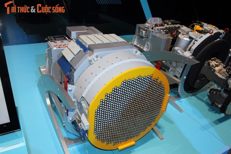 Theo một số thông tin, radar Zhuk-AM có khả năng phát hiện bất kỳ mục tiêu nào trên không với diện tích phản xạ radar (EPR) khoảng 5 m² ở khoảng cách khoảng 225 km. Như vậy, với mục tiêu là máy bay chiến đấu tàng hình F-22 của Mỹ có EPR 0,5 m², sẽ bị radar Zhuk-AM trên MiG-35 phát hiện ở khoảng cách 126 km.