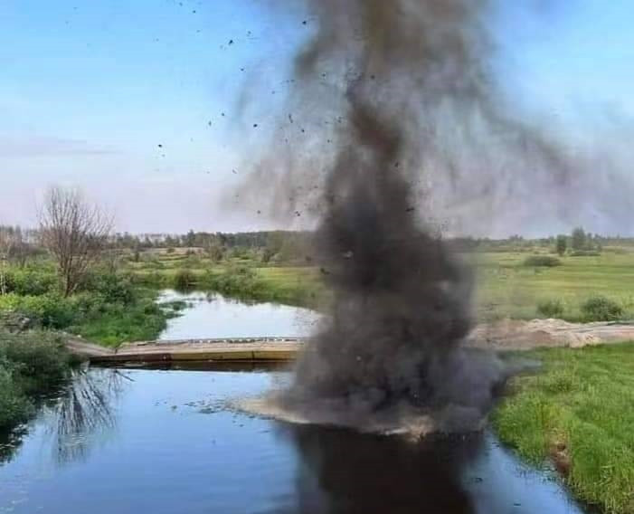 Quân Ukraine vượt sông Dnieper, Nga tung pháo binh bắn chặn - Hình 5 Quan Ukraine vuot song Dnieper, Nga tung phao binh ban chan-Hinh-5