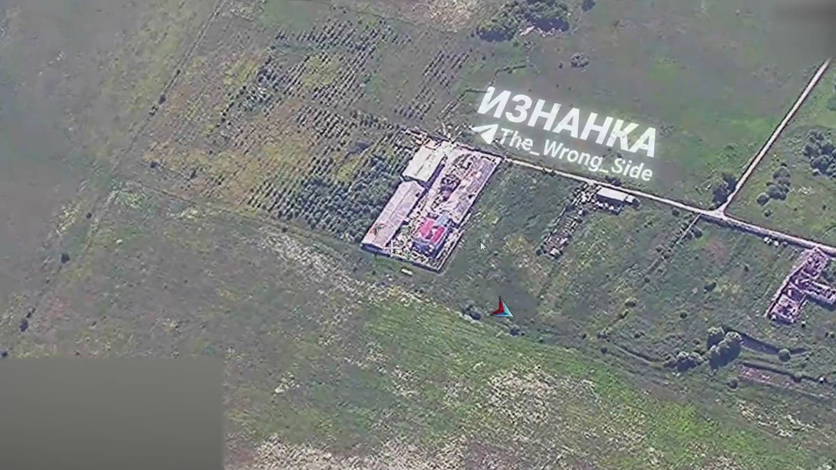 Đáng chú ý là vụ nổ tiếp theo ở thành phố Kharkov, xảy ra hai giờ sau thông điệp từ người đứng đầu chính quyền khu vực. Máy bay tiêm kích bom Su-34 của Nga đã tấn công một mục tiêu của Ukraine trong thành phố bằng quả bom lượn có điều khiển nặng 500 kg. 