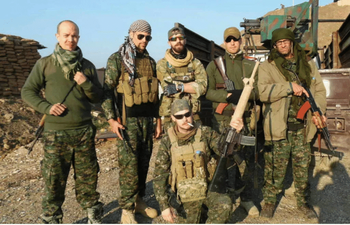 Đặc biệt là tại khu vực Bakhmut, giao tranh ở cường độ rất cao, bất kỳ một sơ hở hoặc sai lầm của bất kỳ người lính nào, đều sẽ ảnh hưởng toàn đơn vị. Đây là lý do tại sao quân đội các nước phải dành nhiều thời gian và tiền bạc cho việc huấn luyện binh lính. 