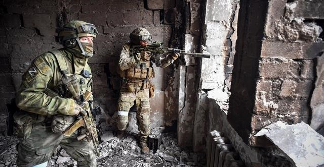 Đồng thời, các trận chiến đấu với cường độ cao, đòi hỏi sự hợp tác cao giữa các binh sĩ và sự tham gia vội vàng của một số tân binh; điều này thực sự sẽ làm giảm hiệu quả chiến đấu và sự an toàn của các cựu quân nhân.