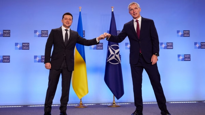 Tổng thống Ukraine Zelensky tại Hội nghị thượng đỉnh NATO vừa qua đã bày tỏ quan ngại về việc Không quân Nga thường xuyên sử dụng loại bom có sức công phá lớn như vậy. Theo ông Zelensky, Quân đội Ukraine hiện không có vũ khí để chống bom lượn có điều khiển của Nga một cách hiệu quả, điều này khiến các vị trí của Ukraine bị đe dọa nghiêm trọng.
