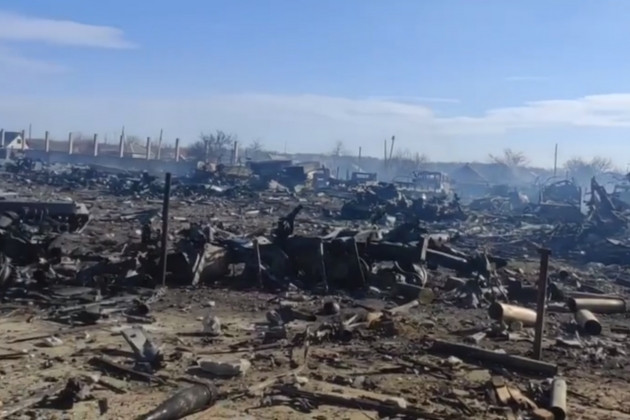 Tại khu vực Donetsk, quân đội Nga tiếp tục sử dụng tên lửa siêu thanh phóng từ trên không Dagger, để tiêu diệt một sở chỉ huy của Quân đội Ukraine, được bố trí trong hầm ngầm. Ngoài ra, Không quân Nga còn phá hủy hai bệ phóng tên lửa Tochka-U trong một hầm ngầm.