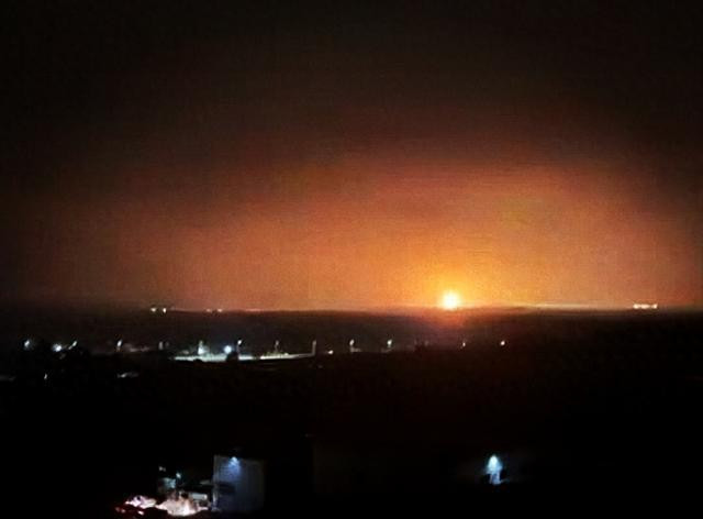 Giới chuyên gia cho rằng, những bức ảnh vệ tinh mới nhất sẽ sớm chứng minh mức độ thiệt hại của hai cơ sở quân sự này của Israel. Còn mạng xã hội tràn ngập video về cái gọi là "tên lửa Iran bắn trúng mục tiêu", cho thấy tổn thất của Quân đội Israel có thể lớn hơn nhiều so với tuyên truyền của Mỹ và Israel. Nhưng rất khó để đánh giá tính xác thực của những video này.