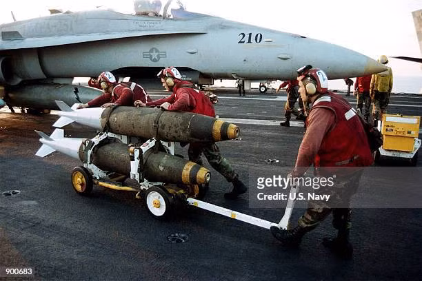 Mỹ có thể cung cấp nhiều cơ hội đào tạo hơn, để giúp Ukraine nâng cao kỹ năng phi công và cung cấp hỗ trợ kỹ thuật cần thiết để bảo dưỡng, sửa chữa máy bay. Điều này sẽ giúp nâng cao hiệu quả chiến đấu của quân đội Ukraine và giảm tổn thất.