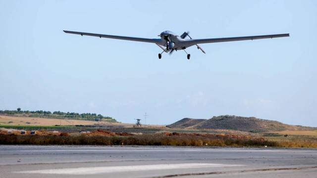 Vậy làm thế nào để tiếp tục hỗ trợ Ukraine trong tình hình hỗn loạn hiện nay, sẽ là một câu hỏi cần được cân nhắc nghiêm túc. Chính phủ Mỹ cần xem lại chiến lược viện trợ của mình, để đáp ứng tốt hơn nhu cầu thực tế của Ukraine.