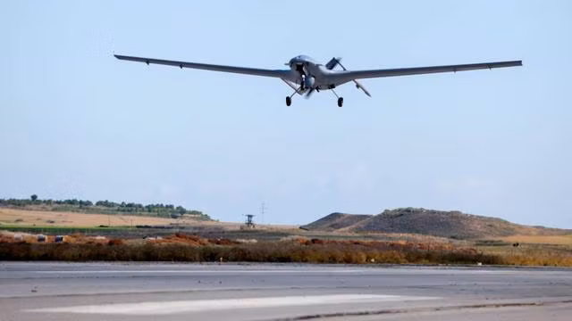 Vậy làm thế nào để tiếp tục hỗ trợ Ukraine trong tình hình hỗn loạn hiện nay, sẽ là một câu hỏi cần được cân nhắc nghiêm túc. Chính phủ Mỹ cần xem lại chiến lược viện trợ của mình, để đáp ứng tốt hơn nhu cầu thực tế của Ukraine.