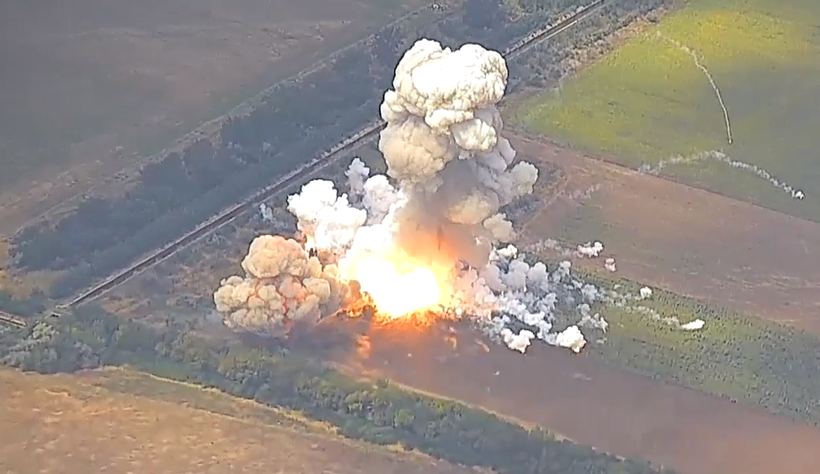 Vấn đề lớn nhất hiện nay Quân đội Ukraine phải đối mặt là khó khăn về phòng không trên toàn khu vực, do bị quân Nga săn lùng và phá hủy, làm tê liệt hệ thống phòng không. Theo phán đoán, Ukraine hiện đã mất gần như toàn bộ hệ thống tên lửa phòng không chiến trường.