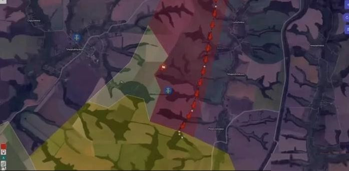 Nhìn từ bản đồ có thể thấy, quân Ukraine trên tuyến đường phía đông đã tiến về phía sau quân Nga. Sau khi cắt đứt tuyến đường sắt cong màu đỏ trong hình, quân Nga sẽ đối mặt với nguy cơ không thể tiếp tế và bị bao vây. Cùng lúc đó, một lữ đoàn của Quân đội Ukraine cũng mở cuộc tấn công vào Volfino ở xa hơn về phía tây.