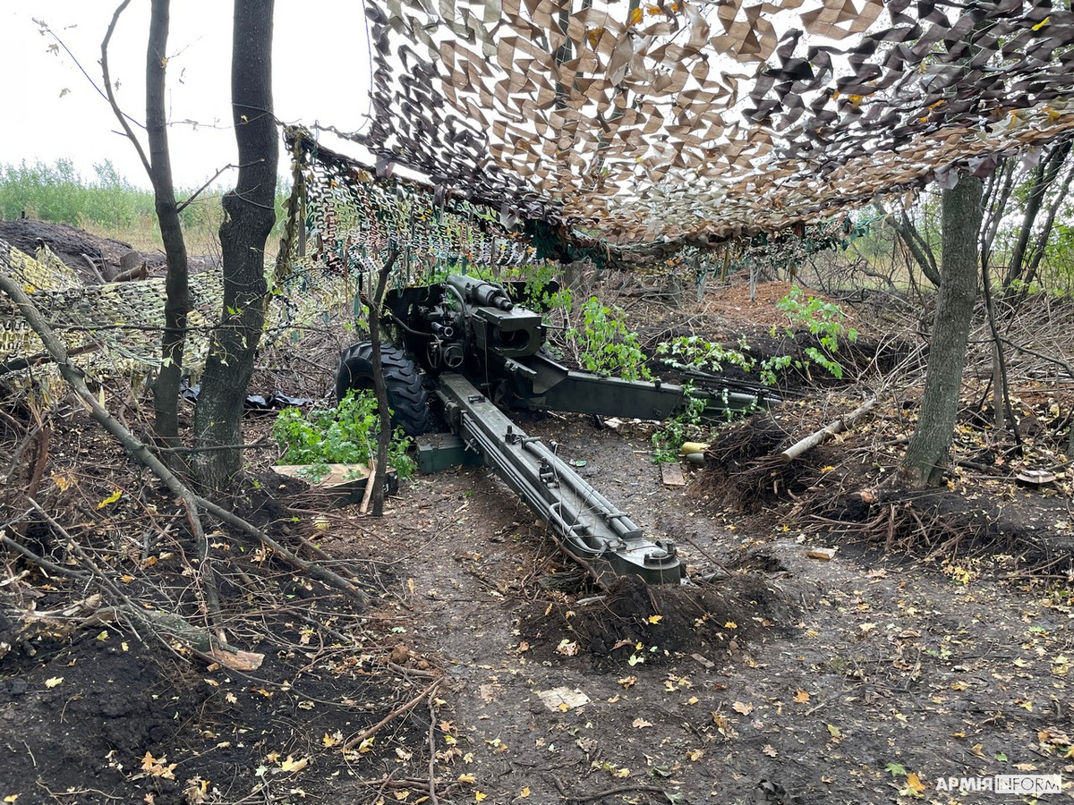 Truyền thông phương Tây trước đó đưa tin, với sự hỗ trợ của Iran và Triều Tiên, lực lượng pháo binh Nga đã tái khởi động sử dụng pháo 130mm M-46 làm vũ khí hỗ trợ tầm xa. Trong các video trước đó, người ta thấy lính Nga nạp đạn 130mm vào nòng pháo. Màu sắc của đạn là màu đen, khác với màu tiêu chuẩn của Quân đội Nga, người ta suy đoán rằng đây là mẫu do Triều Tiên sản xuất.