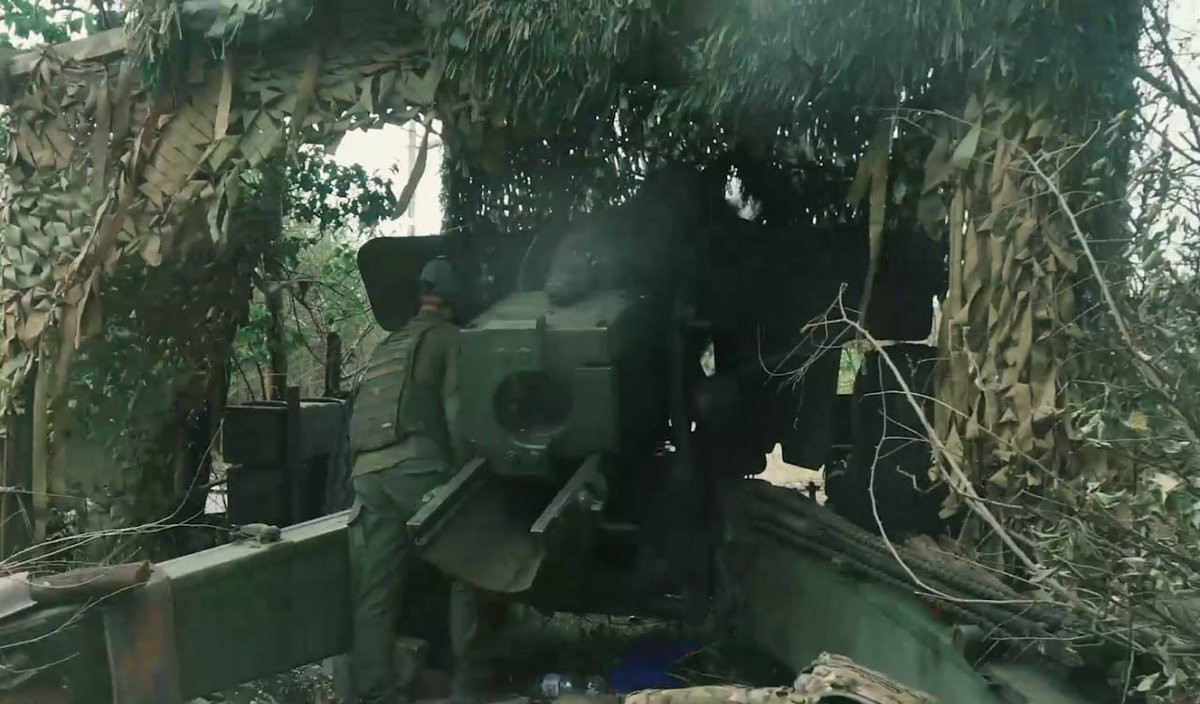 Truyền thông phương Tây cho rằng, sự xuất hiện của những loại vũ khí hỗn hợp như vậy trong chuỗi trận chiến của Quân đội Nga chứng tỏ đầy đủ rằng, Quân đội Nga đã tỏ ra cũng “đuối lực” và chỉ có thể sử dụng những loại vũ khí kết hợp tạm thời như vậy để bù đắp cho sự tổn thất về hỏa lực tầm xa.