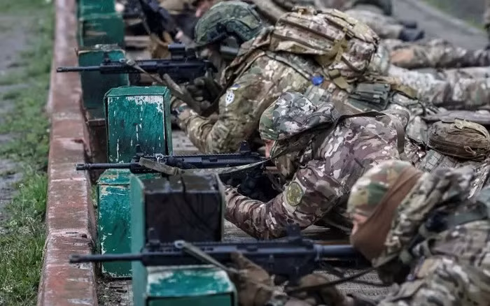 Linh Ukraine khong phu hop voi cach huan luyen cua NATO