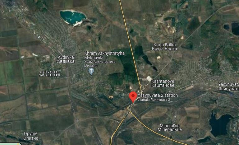 Kênh Telegram Deep State (thân với Bộ Tổng tham mưu Ukraine) nêu rõ, quân Nga đã tiến vào khu vực trạm Yasinovataya-2 trong khu công nghiệp Avdeevka. Hiện các đội cơ động diệt tăng của Nga với tên lửa Kornet đang lùng diệt các hỏa điểm trong khu công nghiệp, 