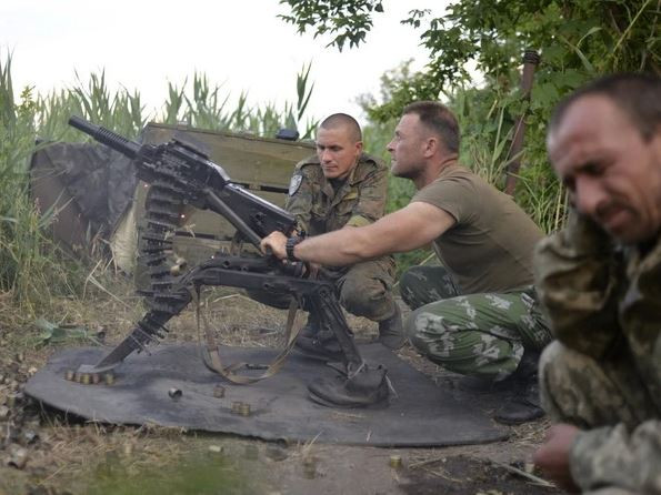 Theo chuyên gia Röpke của tờ Bild phân tích, Quân đội Ukraine đã rút sâu hơn vào thành phố Avdeevka tới nửa km. Röpke đi đến kết luận này sau khi nghiên cứu các bản ghi video có ghi tọa độ địa lý và thừa nhận rằng, một phần đáng kể quân Ukraine đồn trú tại Avdeevka, đã rời khỏi thành phố. 