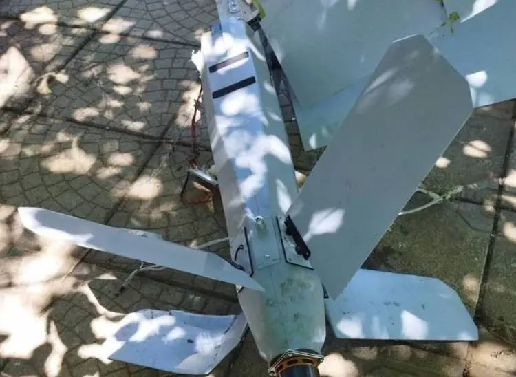 Cách đây vài ngày, Ukraine đã tháo dỡ đống đổ nát của một chiếc UAV Lancet và phát hiện có điều gì đó không ổn. Điều khiến Ukraine sốc là họ phát hiện trong UAV Lancet, có sử dụng chip trí tuệ nhân tạo của công ty Nvidia của Mỹ và chip xử lý tự động của Xilinx.