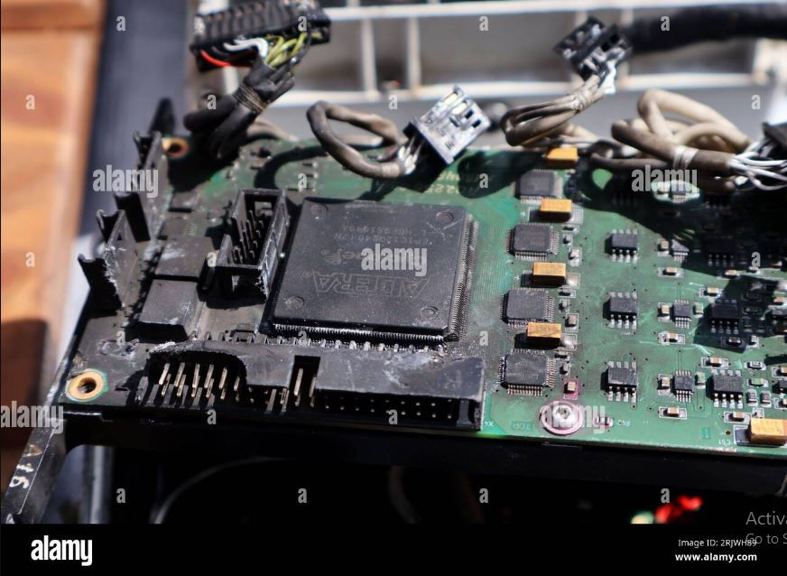 Được biết, sau khi NATO tháo dỡ 27 loại vũ khí của Nga, Viện nghiên cứu quân sự chung của Anh cho rằng, có ít nhất 450 linh kiện điện tử trong những vũ khí này đến từ các công ty Mỹ, châu Âu và châu Á.