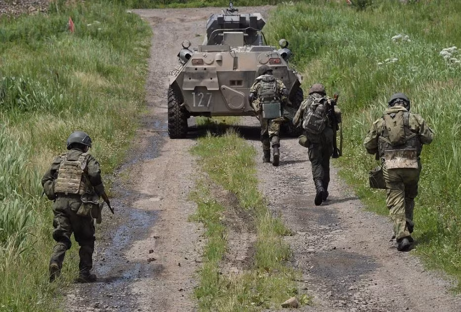 Theo Bộ Quốc phòng Nga, tình hình chiến trường ngày 5/12 diễn ra với lợi thế là quân Nga tiến gần như dọc toàn bộ chiến tuyến; tuy nhiên quân Nga vẫn chưa thể chiếm thêm được ngôi làng nào, nhưng đã có nhiều tiến bộ. 