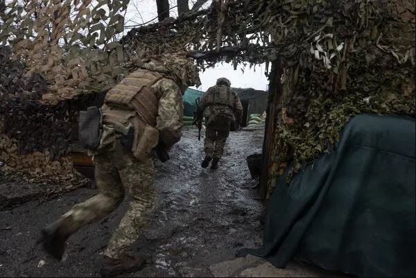 Sẽ không khó để chống lại chiến thuật của Nga, tức là có ưu thế trên không, máy bay chiến đấu yểm trợ như trực thăng vũ trang hay máy bay cường kích tấn công mặt đất, để tấn công xe bọc thép của Nga. Trước khi bộ binh Nga bước vào làn đạn, tất cả các phương tiện vận tải bọc thép phải đều bị phá hủy.