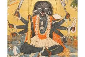 Ở Ấn Độ có một giáo phái bí mật thờ thần Kali - nữ thần chết chóc, gồm những kẻ giết người bằng phương pháp siết cổ bằng dây. Trong số họ có những người phụ nữ chuyên dụ khách du lịch và sau đó siết cổ họ bằng một dải ruy băng lụa màu vàng, trên đó buộc một đồng rupee bạc ở một đầu.