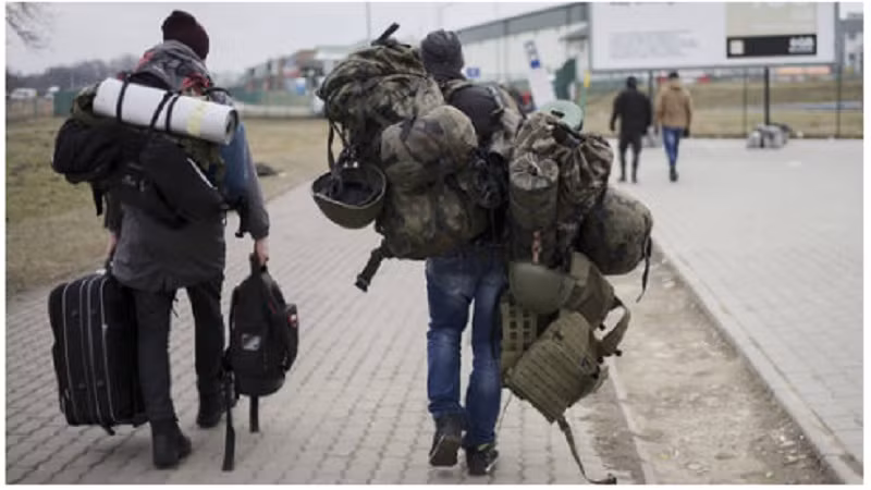 Các binh sĩ Ukraine tiết lộ trên mạng Telegram rằng, ngay sau khi 132 lính đánh thuê nước ngoài đến một khách sạn bỏ hoang ở thành phố Krasnolimansky vào ngày 5/8, họ đã ngay lập tức bị tên lửa Nga tấn công chính xác. Một quả tên lửa với đầu đạn nhiệt áp xuyên qua mái nhà và 132 lính đánh thuê nước ngoài đã hứng chịu thiệt hại nặng. 