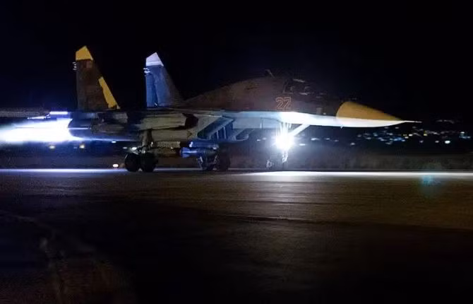 Trước bối cảnh “nghìn cân treo sợi tóc”, Quân đội Chính phủ Syria đã điều động vị tướng số một của mình là Tướng Suhel Hassan, phụ trách chỉ huy tổng thể cuộc phản công của Quân đội Chính phủ Syria.