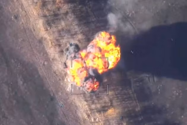 Các nguồn tin của Ukraine, có tham khảo một nguồn tin trong Bộ Tổng tham mưu Quân đội Ukraine cho biết, pháo, bom có điều khiển chính xác và UAV tự sát của Nga là yếu tố không cho phép Quân đội Ukraine ngăn chặn được cuộc tấn công của Nga gần Avdiivka.