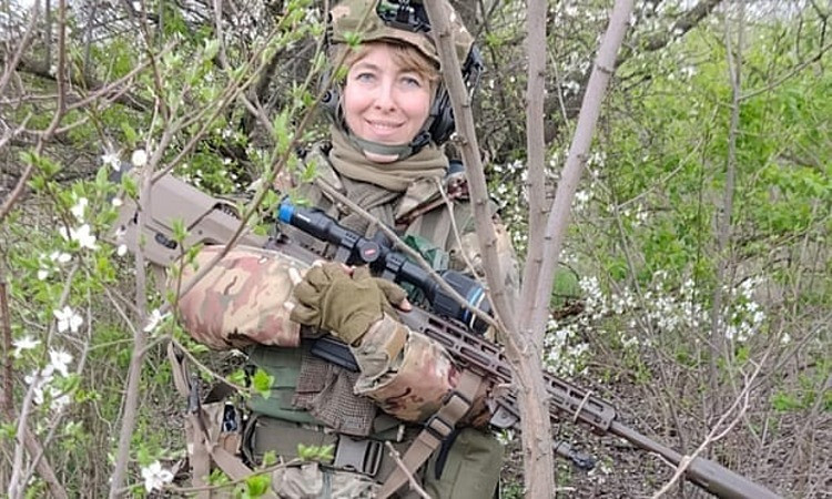 Trên thực tế, việc nữ nhập ngũ trong Quân đội Ukraine không phải là điều gì đó bất thường. Ngay cả ở Donbass, nhiều phụ nữ đã tham gia chiến đấu trong lực lượng vũ trang; trong số đó có cả nhân vật đầy tai tiếng Maryana Bezuglaya, người hiện liên tục chỉ trích giới lãnh đạo quân sự của đất nước mình.