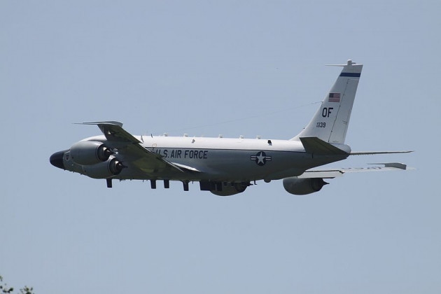 Theo thông tin mới nhất từ truyền thông Nga, dẫn nguồn trực tiếp từ nước cộng hòa tự xưng Donetsk (DPR) cho biết, ngay sau khi chiếc máy bay trinh sát RC-135V của không quân Mỹ rời đi, phía Quân đội Ukraine đã tổ chức tấn công vào khu vực phía nam của DPR.