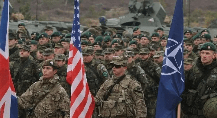 Sau việc bị Nga tấn công dồn dập bằng tên lửa, không ngoại trừ khả năng Ukraine sẽ tiếp tục xin tăng viện trợ vũ khí từ các nước châu Âu cũng như từ NATO, tuy nhiên, việc đặt số phận của cả một quốc gia vào sự viện trợ từ nước ngoài, rõ ràng là điều rất mạo hiểm