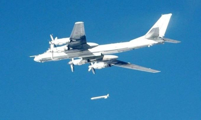 Ngay cả một tên lửa hành trình của Nga mà cả Mỹ và Ba Lan cũng không thể đánh chặn được, vậy nếu 158 tên lửa và máy bay không người lái tấn công đồng loạt thì tình huống sẽ như thế nào?