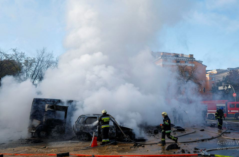 Các cuộc tấn công của Không quân Nga bằng tên lửa nhằm vào Kiev, Chernihiv, Cherkasy, Kirovograd và Lviv. Theo tin tức Ukraine, các cuộc không kích đã khiến ít nhất 30 người thiệt mạng, hơn 160 người bị thương. Những con số này có khả năng còn tăng cao hơn nữa.