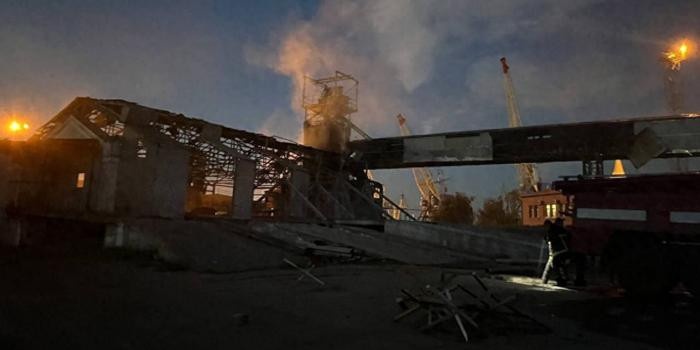 Lấy Syria làm ví dụ. Do nội chiến kéo dài, quân đội Syria không những cơ bản mất đi khả năng tấn công tầm xa, mà còn thiếu khả năng đánh trả khi đối mặt với sức mạnh không quân của Israel; một đối thủ cũng chỉ “đồng cân, đồng lạng” với họ trước kia.