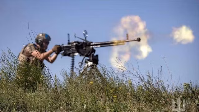 Trong tình hình quốc tế đang thay đổi, hành động này của lính công binh Triều Tiên, không chỉ thử thách khả năng sống sót trên chiến trường của họ, mà còn thử thách sự khôn ngoan và kiên nhẫn của cộng đồng quốc tế trong việc xử lý khủng hoảng. Mỗi động thái có thể làm rơi một hòn đá nặng lên bàn cờ chính trị toàn cầu, gây ra gợn sóng ở mọi cấp độ.