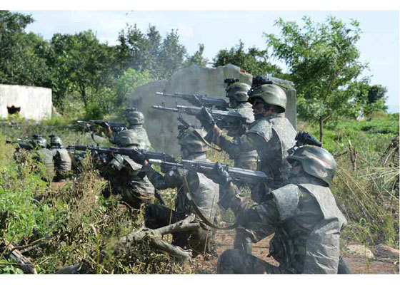 Tuy nhiên, vẫn chưa biết liệu kinh nghiệm tác chiến ở địa hình rừng núi của Quân đội Triều Tiên có hiệu quả khi chiến đấu trên vùng đồng bằng rộng lớn của Ukraine hay không? Đó vẫn là một câu hỏi.