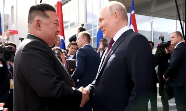 Động thái này đi kèm với cam kết kinh tế viện trợ hàng năm của Nga cho Triều Tiên lên tới 115 triệu USD, trong đó mỗi binh sĩ có thu nhập hàng năm là 5.750 USD, một con số rất lớn đối với họ.