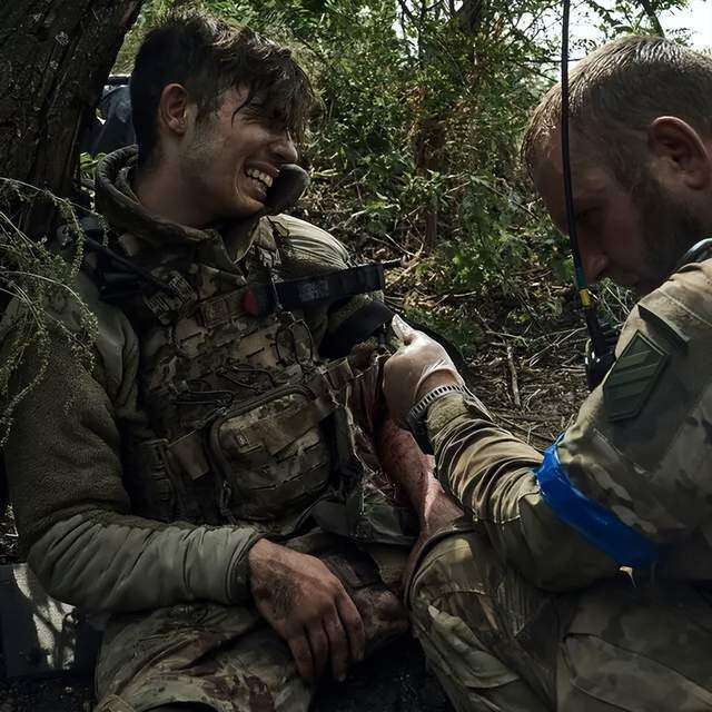 “Trải nghiệm địa ngục” không thể chịu đựng được mà ngôi làng P'yatykhatky mang lại, khiến quân đội Ukraine không còn “muốn nhìn thấy nó”; họ không tấn công vào đây nữa mà chỉ cử một lượng nhỏ quân vào làng để trinh sát, sau khi bị quân Nga phát hiện, họ sẽ nhanh chóng rút lui; nhưng quân Nga phản ứng nhanh, đôi khi đã quá muộn để sơ tán.