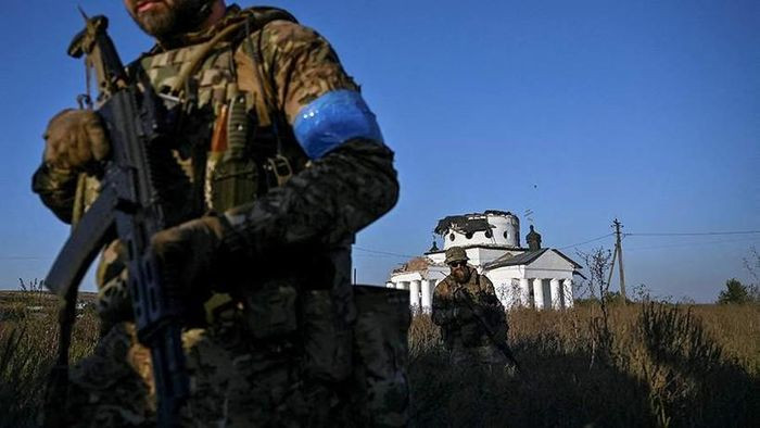 Sau đó, tình hình ở đây không còn thay đổi đáng kể nữa, hai bên đã “ngầm hiểu nhau”, quân đội Ukraine thỉnh thoảng cử một số trinh sát tiến vào làng P'yatykhatky, khi quân Nga phát hiện ra thì họ rút chạy. Nhiều nguồn tin bắt đầu tin rằng, quân đội Ukraine đã từ bỏ mặt trận này. 