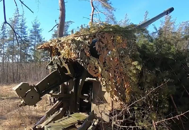 Vào sáng ngày 29/2, có thông tin cho rằng quân Nga đã kiểm soát một nửa làng Ivanovskoye, đang nỗ lực đánh bật quân Ukraine ra khỏi làng. Đồng thời, các đơn vị không quân Nga đã tích cực hoạt động, phá hủy các trận địa hỏa lực ở các cánh rừng trồng, ở lân cận làng Ivanovskoye; buộc quân Ukraine phải rút lui về khu vực đông dân cư.