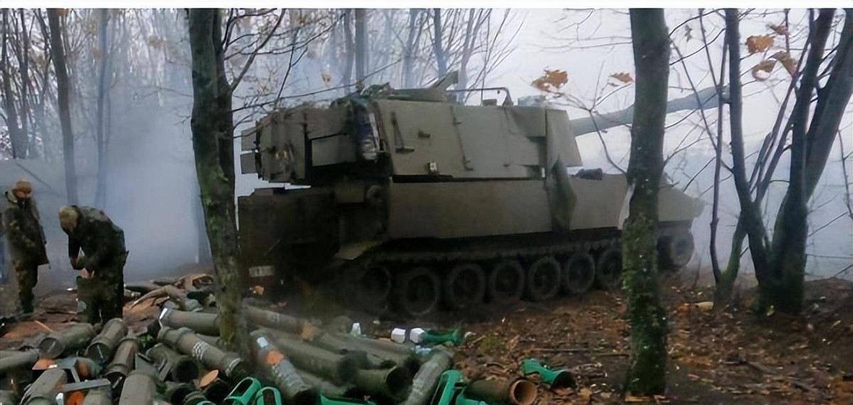 Để thực hiện nhiệm vụ này, Quân đội Ukraine cũng đã tổ chức một lữ đoàn pháo binh thiếu bao gồm hai tiểu đoàn pháo binh và một số lực lượng pháo binh trực thuộc, tạo thành một cụm pháo mạnh mẽ, yểm trợ cho các lực lượng phá vây, nhằm mở ra các “lỗ hổng lớn” cho Quân đội Ukraine trong thành phố thoát ra ngoài. 