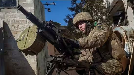 Với những công sự như vậy, việc tiêu diệt hoàn toàn các lực lượng Ukraine còn phòng thủ trong thành phố trở nên khó khăn. Có thể đoán trước rằng quân Nga sẽ giành được Bakhmut, nhưng với những lực lượng Ukraine bị mắc kẹt, việc đột phá của Quân đội Nga sẽ gặp thương vong rất nhiều. 