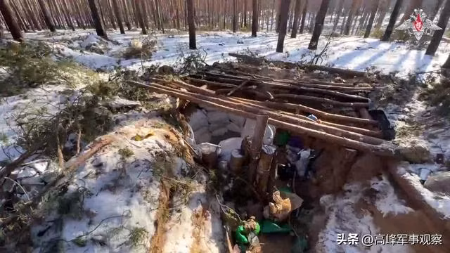 “Mệnh lệnh thép" của Tổng thống Ukraine được “đảm bảo tính nghiêm túc”, thông qua đội “giám sát chiến trường” SOF; nếu binh lính Ukraine nào đầu hàng hoặc bỏ chạy, sẽ bị đội giám sát SOF khống chế. Để răn đe một số lính nghĩa vụ, đội giám sát SOF còn sử dụng chiến thuật “bắn dọa”, để khiến họ khiếp sợ. 