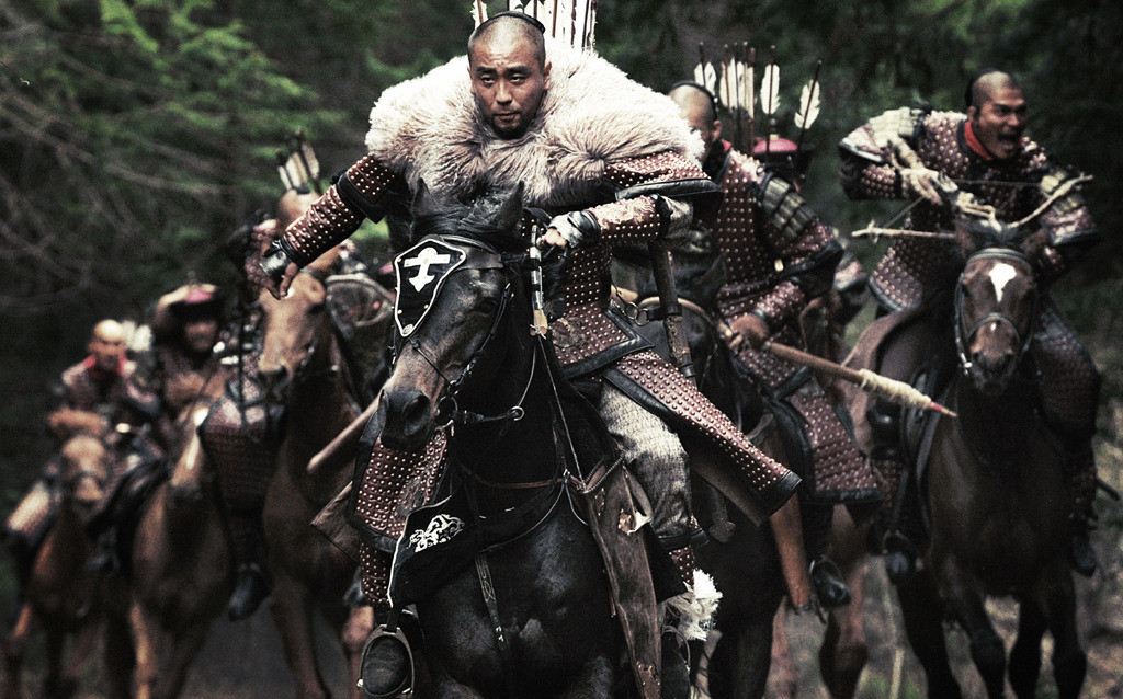 Theo các nhà sử học Trung Quốc, xét về tương quan lực lượng, quân Thanh tuy đông hơn về số lượng, nhưng chất lượng thì yếu kém. Trải qua khoảng 200 năm yên bình, sức chiến đấu của quân đội Bát Kỳ khét tiếng khi xưa đã suy giảm, nếu không muốn nói là yếu kém, bạc nhược.