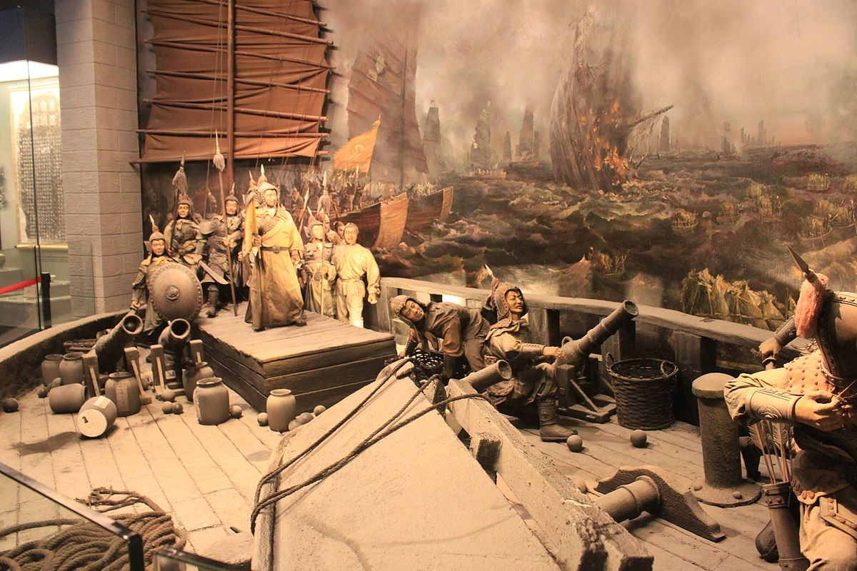 Vào thời điểm đó, triều đình nhà Thanh có lực lượng quân đội lớn nhất thế giới với 800.000 quân; tuy nhiên lực lượng tham chiến với quân Anh chỉ khoảng 250.000 quân. Quân số nhà Thanh dù gấp mười lần vẫn thất bại, là vết nhơ không thể gột rửa trong lịch sử phong kiến Trung Quốc.