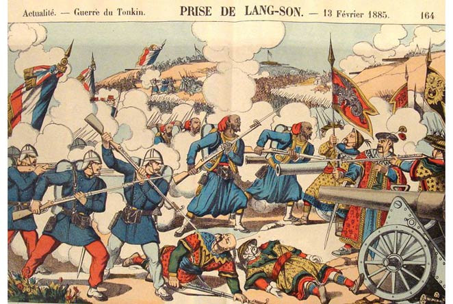 Ngày 26/1/1841, Anh tổng công kích pháo đài Hổ Môn, Đô đốc Quan Thiên Bồi quyết chiến tới cùng và tử trận; quân Anh phá hủy pháo đài này. Một ngày sau đó, Hoàng đế Đạo Quang tuyên chiến với nước Anh.