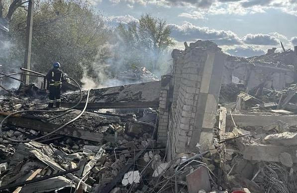 Chiến thuật phóng bồi tên lửa của Nga là cuộc tấn công thứ hai vào chính mục tiêu mà tên lửa Iskander đầu tiên bắn trúng, đã khiến binh lính Ukraine “bất ngờ”; khi họ đã “quen với các cuộc tấn công đơn lẻ” bằng tên lửa Iskander của Nga. 