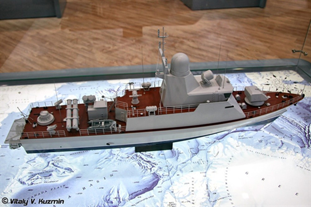 Mặc dù kể từ năm 1991, Nga hiếm khi tham gia vào việc phát triển các tàu chiến đấu mặt nước lớn, nhưng họ đã tiếp tục phát triển một số tàu chiến nhỏ như Đề án 20970 và 12418 trong những năm gần đây và thâm nhập thành công thị trường toàn cầu.