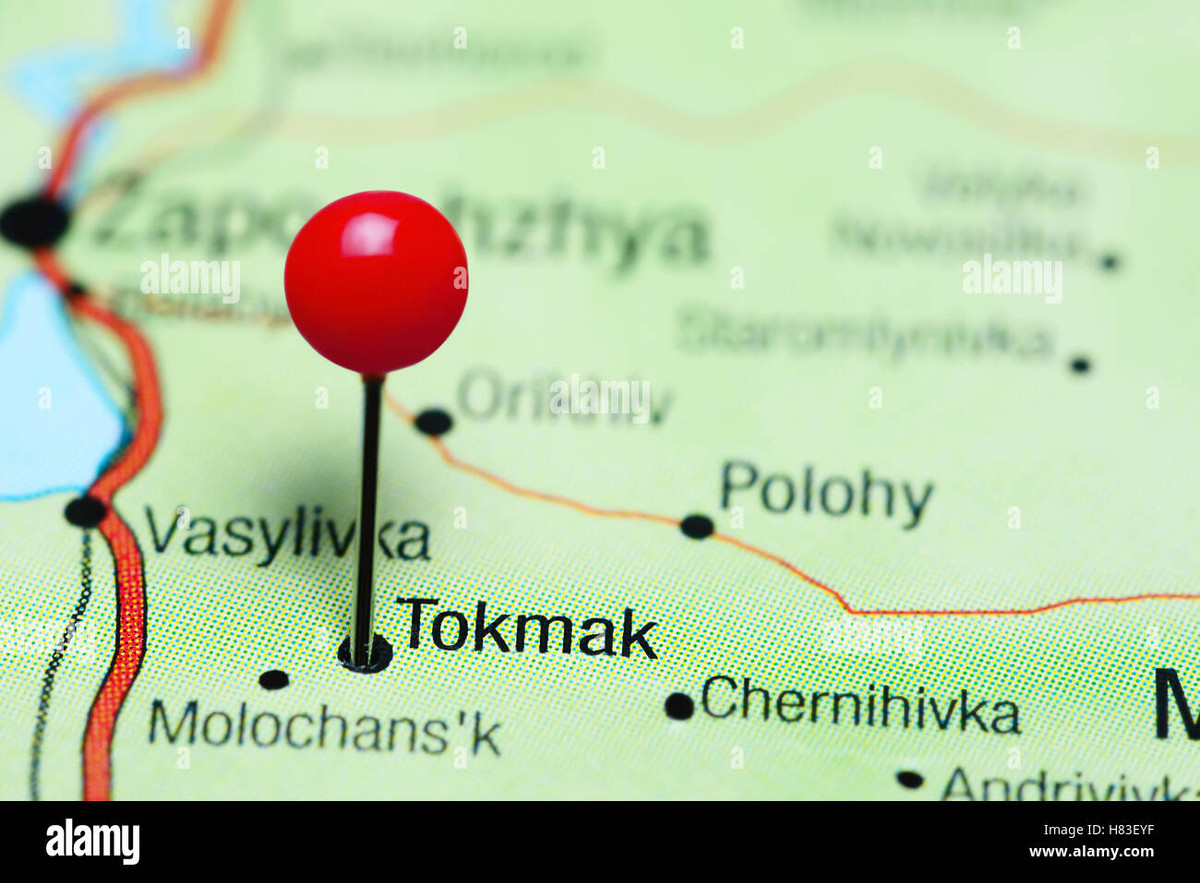 Làng Rabitino là trung tâm phòng ngự của Quân đội Nga ở trên hướng Zaporozhye. Phía sau làng Robotino 20 km là thành phố Tokmok, một đầu mối giao thông quan trọng của miền Nam Ukraine. Nếu Tokmok bị quân Ukraine tràn ngập, nguồn cung cấp cho các nhà máy điện hạt nhân Melitopol và Zaporozhye có thể bị cắt. 