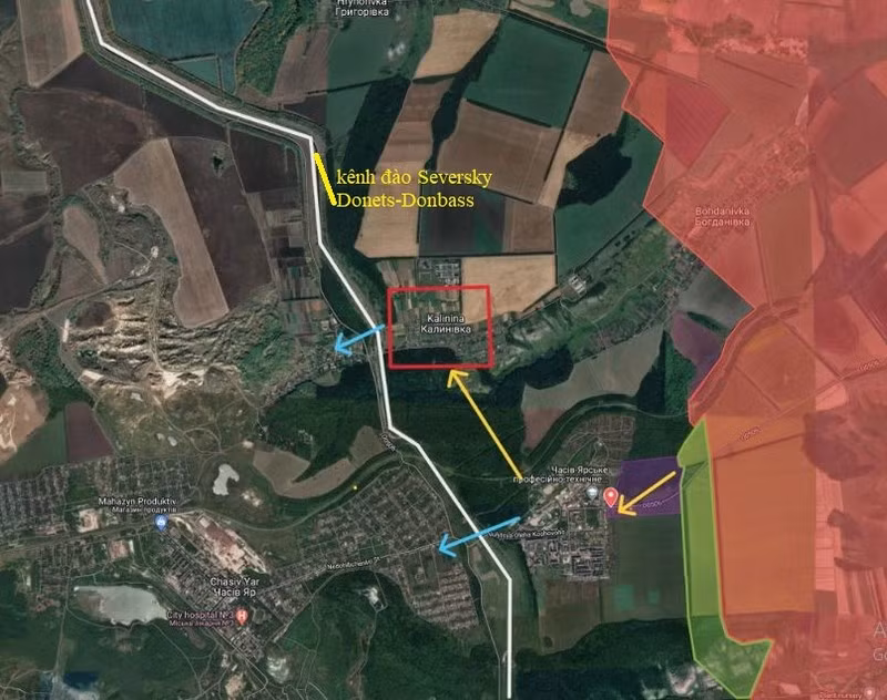 Kênh đào Severski Donets - Donbass chảy theo trục Bắc-Nam ngăn thành phố Chasov Yar làm hai phần, phần phía đông và phía tây. Vị trí cốt lõi của thành phố có thể dài tới 8 km từ bắc xuống nam và sâu 5 km từ đông sang tây. Tất cả những điều đó đã trở thành điều kiện tiên quyết để Quân đội Ukraine xây dựng Chasov Yar thành một pháo đài kiên cố.