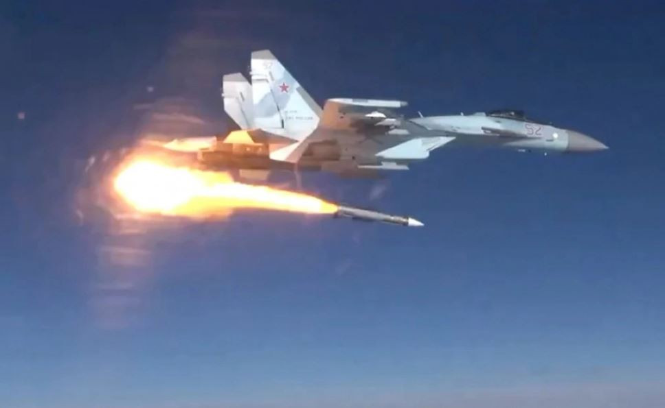 Tuy nhiên, do lực lượng quá chênh lệch, khi những máy bay chiến đấu của Ukraine đều đã cũ, không được nâng cấp, lại phải đối đầu với lực lượng phòng không và không quân rất mạnh của Nga, dẫn đến nhiều chuyến xuất kích của máy bay chiến đấu Ukraine đều trở thành chuyến bay cuối cùng.